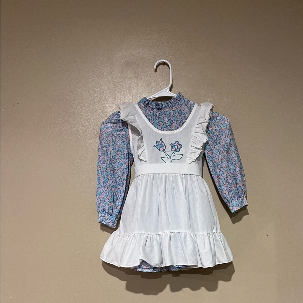 Vintage 1980’s Winnie The Pooh Girls Floral Dress White Pinafore Size 5 USA Made